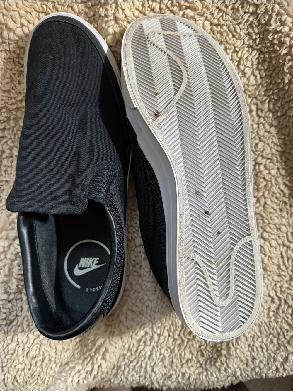 Nike Women’s Slip-On Loafer - Black/White